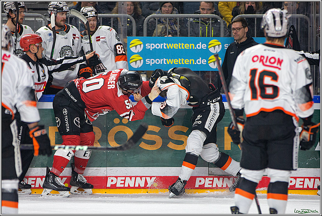 PENNY DEL; Koelner Haie- Loewen Frankfurt; Koeln, 18.12.2022